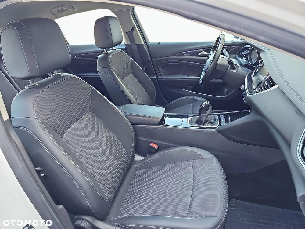 Opel Insignia 1.5 T Enjoy S&S - 26