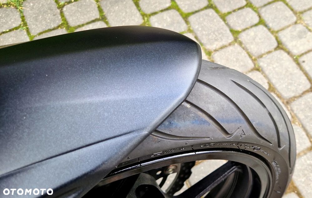 Kawasaki Versys 650 - 12