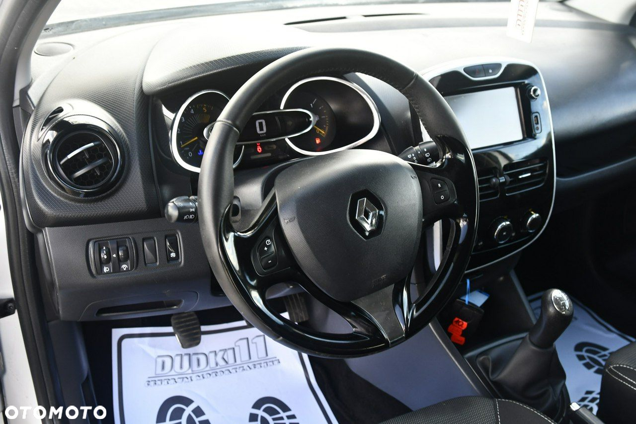 Renault Clio - 15