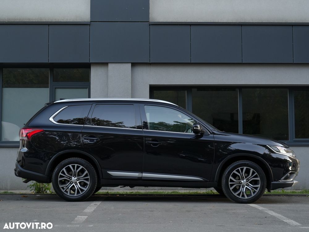 Mitsubishi Outlander 2.2 DI-D 4WD Automatik Diamant Edition - 29