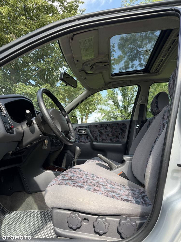 Nissan Primera - 2
