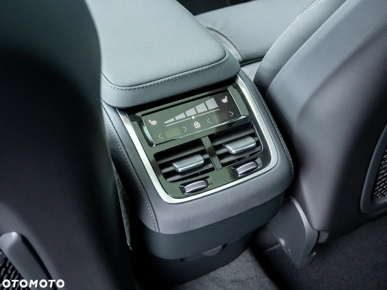 Volvo XC 90 B5 B AWD Ultra Dark 7os - 10