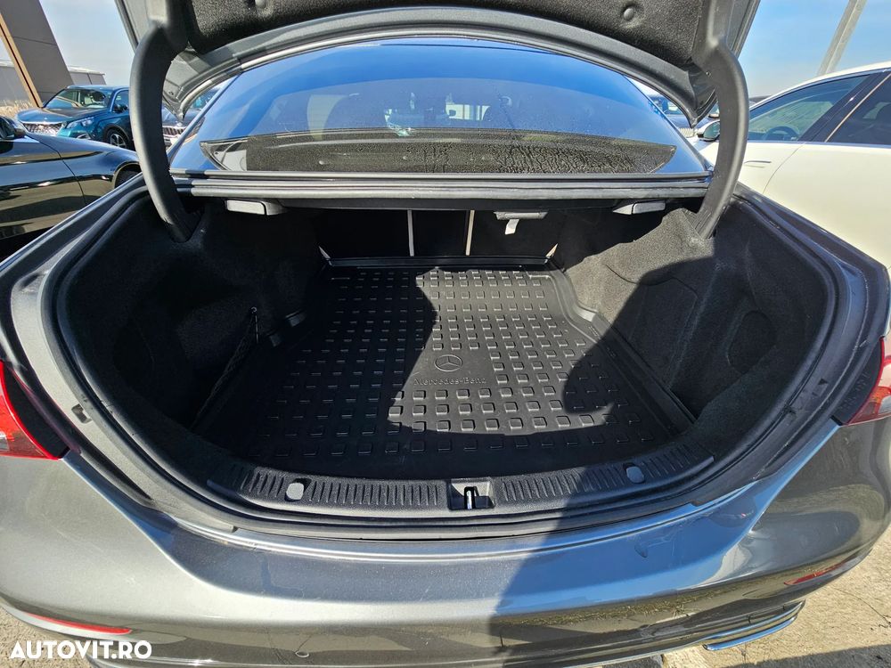 Mercedes-Benz E - 25