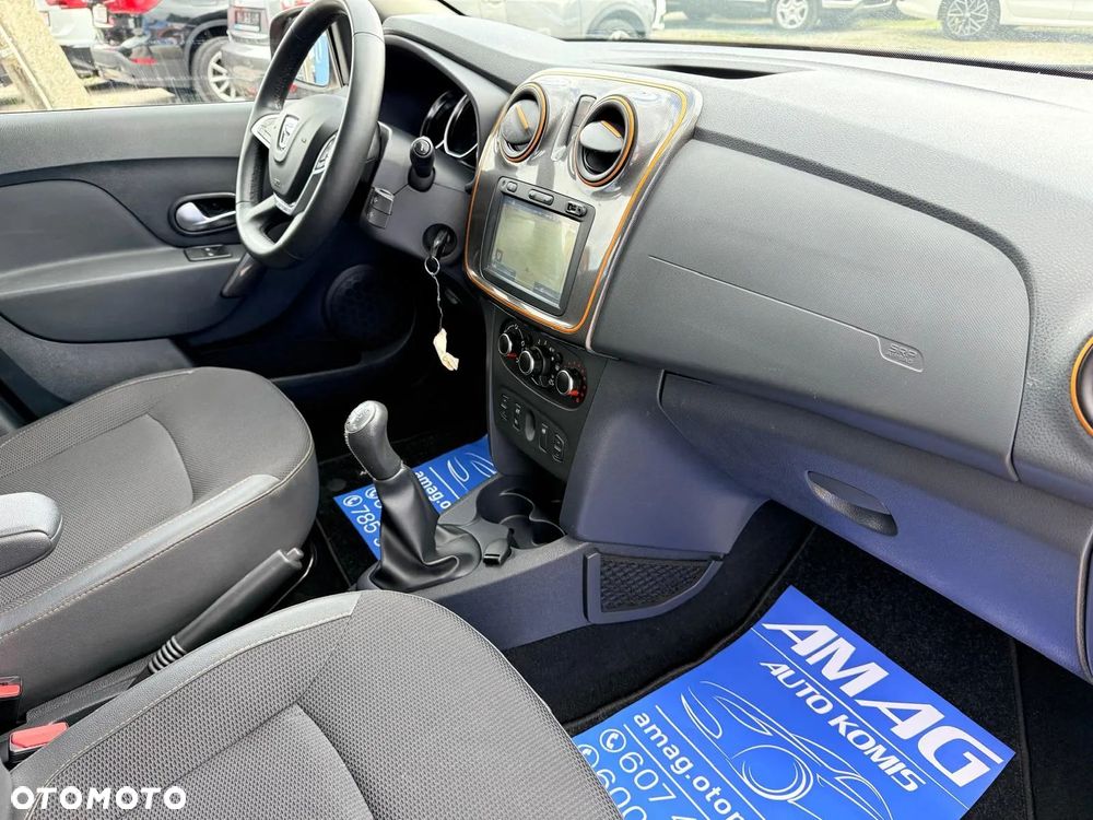 Dacia Sandero Stepway TCe 90 (S&S) Celebration - 16