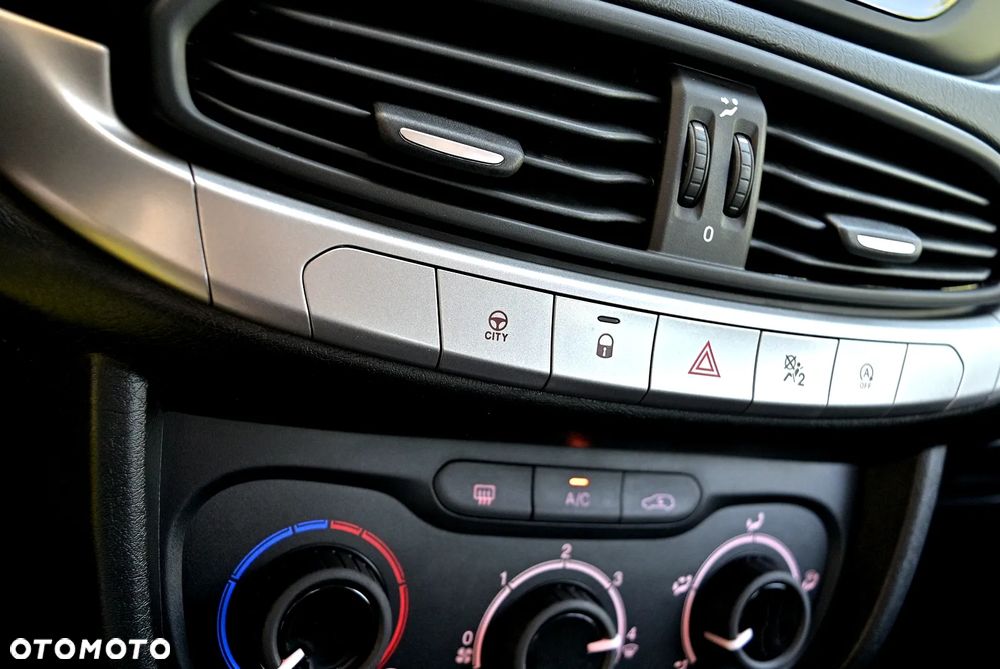 Fiat Tipo 1.4 T-Jet Easy - 29