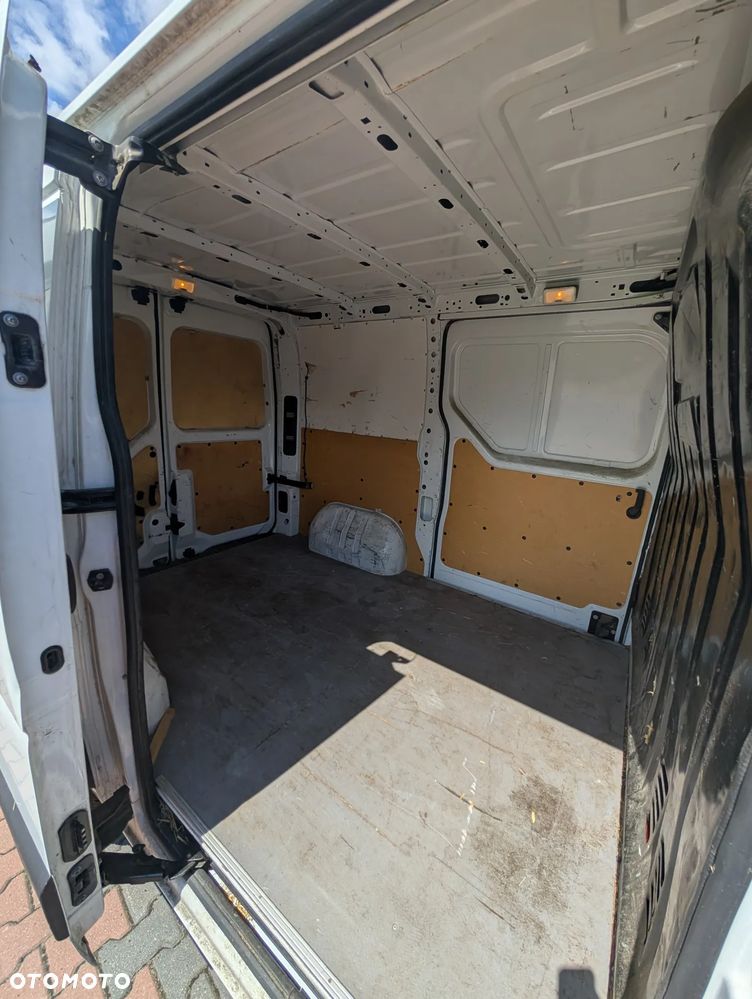 Nissan NV400 - 10