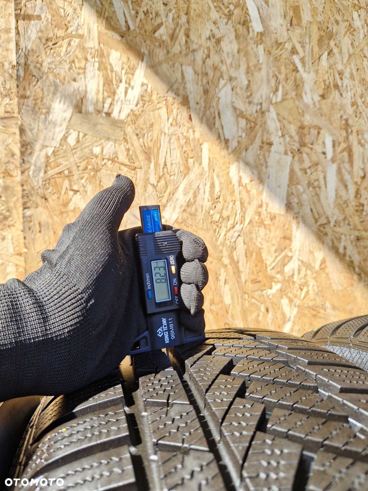 Opony zimowe 225/50/17 94H Continental WinterContact TS850P - 4