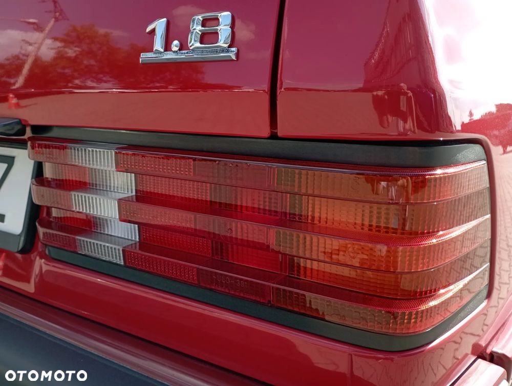 Mercedes-Benz W201 (190) - 12