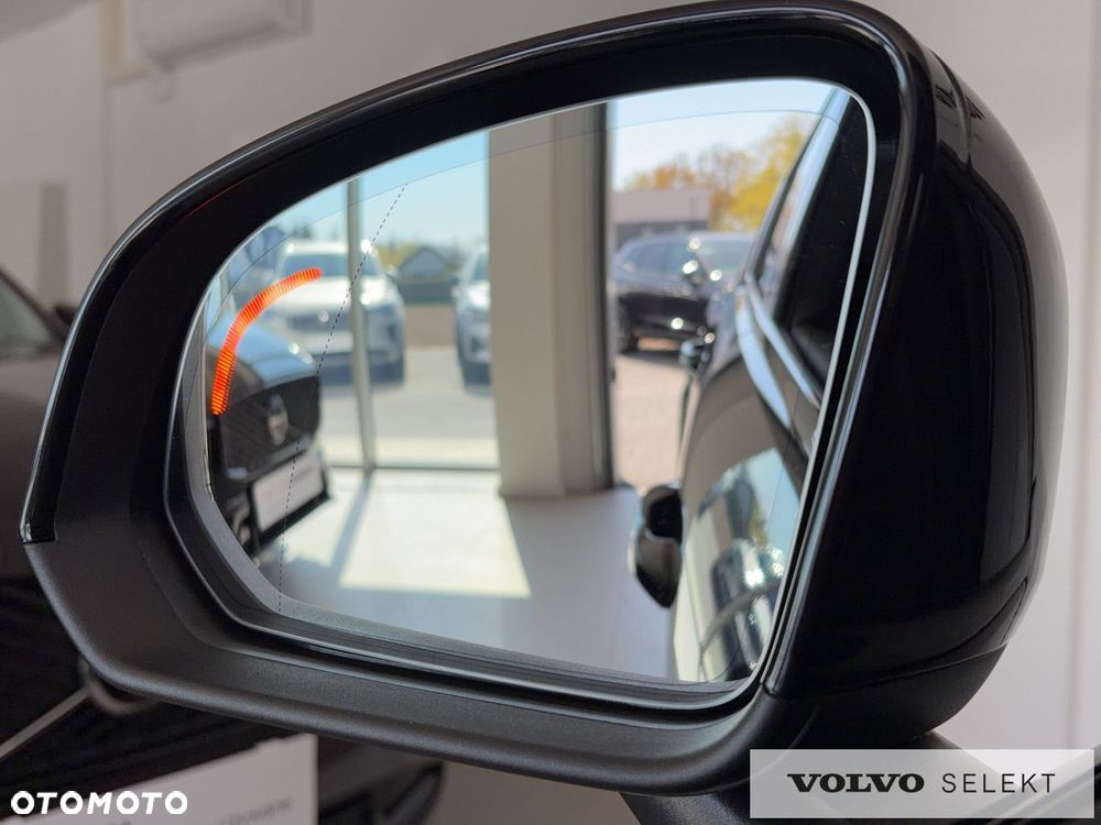 Volvo XC 40 B4 B DKG Ultra Black Edition - 30