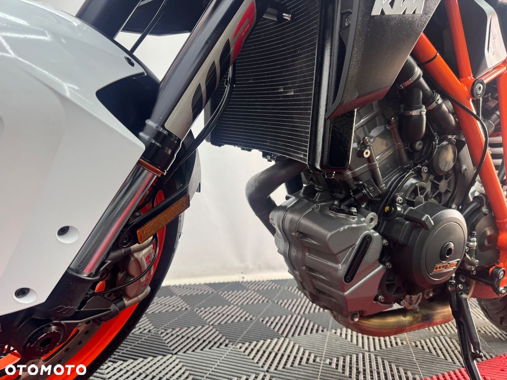 KTM Super Duke - 16