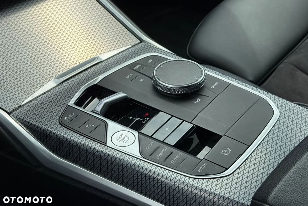 BMW Seria 3 320d xDrive mHEV M Sport - 11