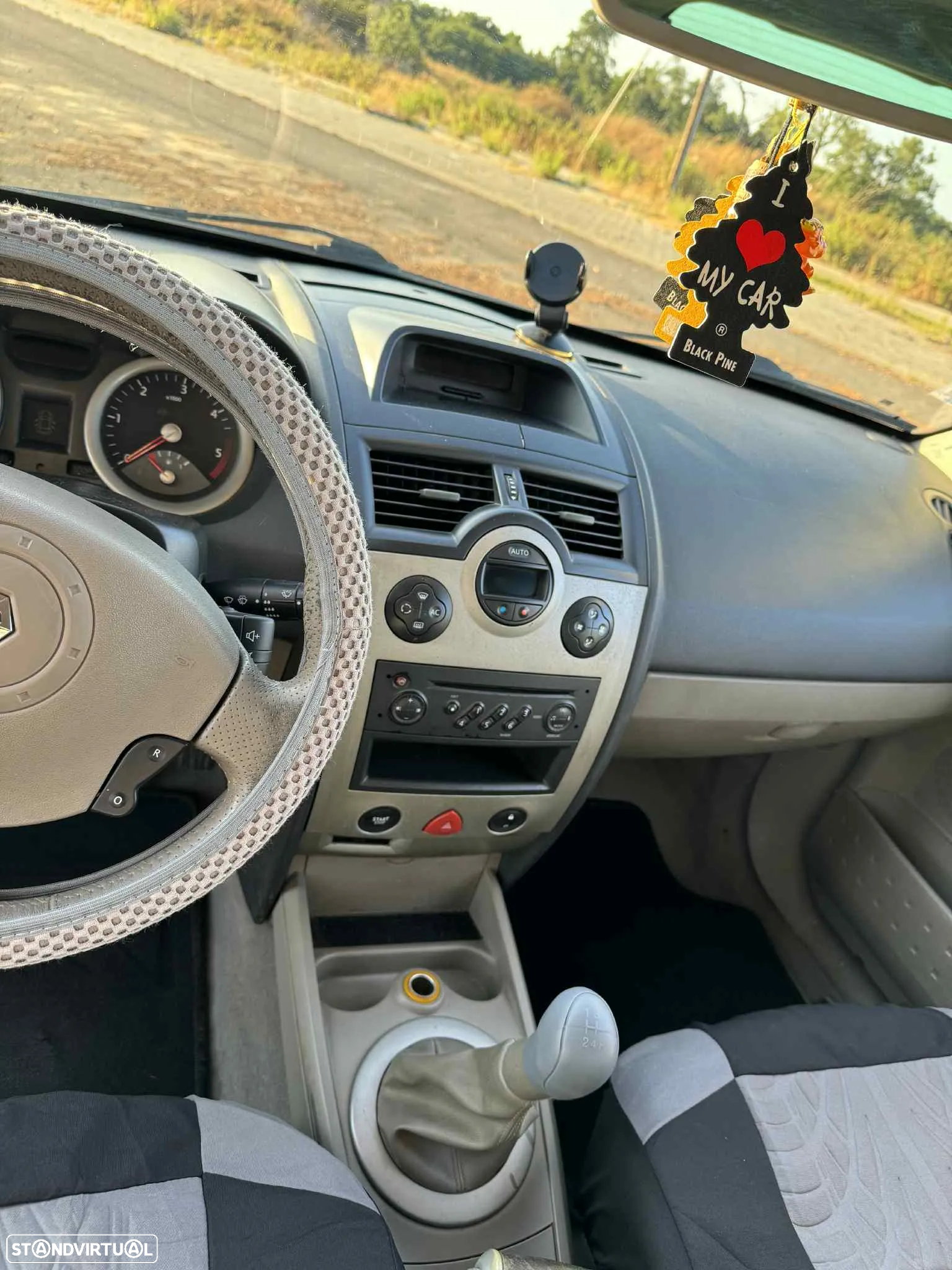 Renault Mégane Break 1.5 dCi C Authentique - 4