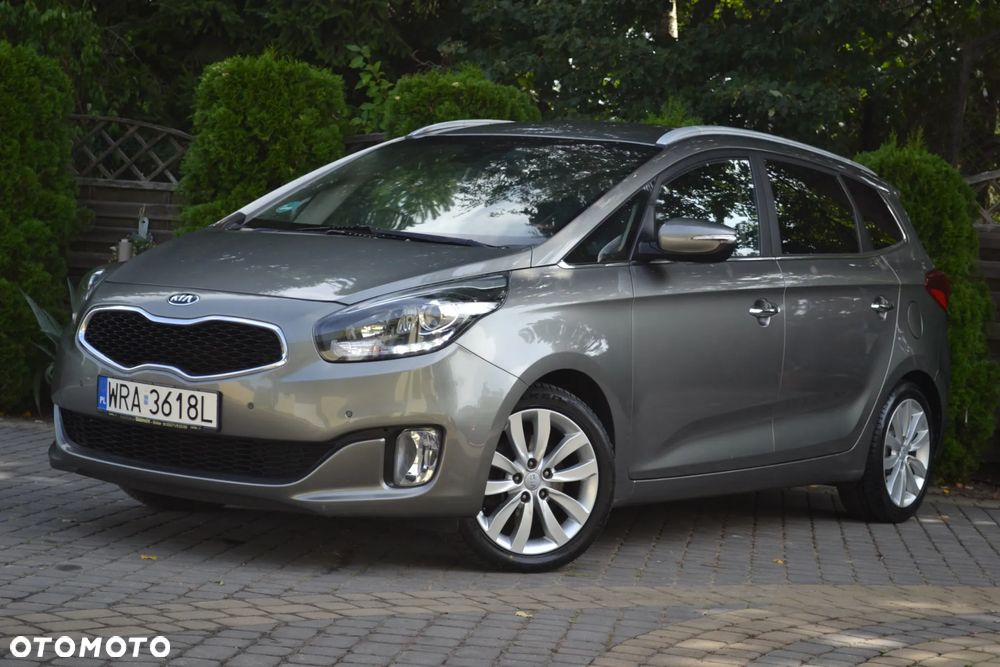 Kia Carens 1.7 CRDi Business Line 7os 7DCT - 8