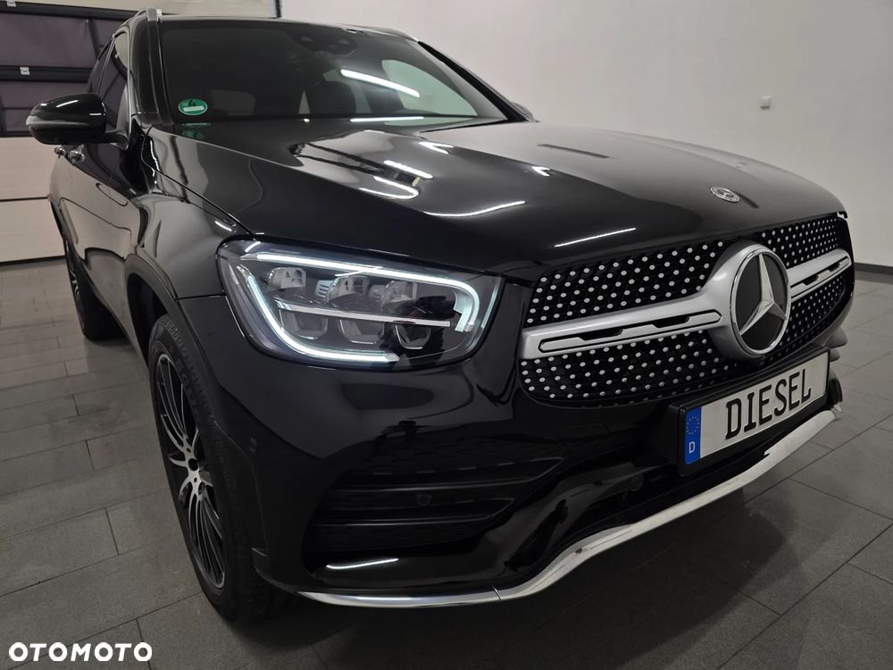 Mercedes-Benz GLC 300 de 4Matic 9G-TRONIC AMG Line Plus - 30