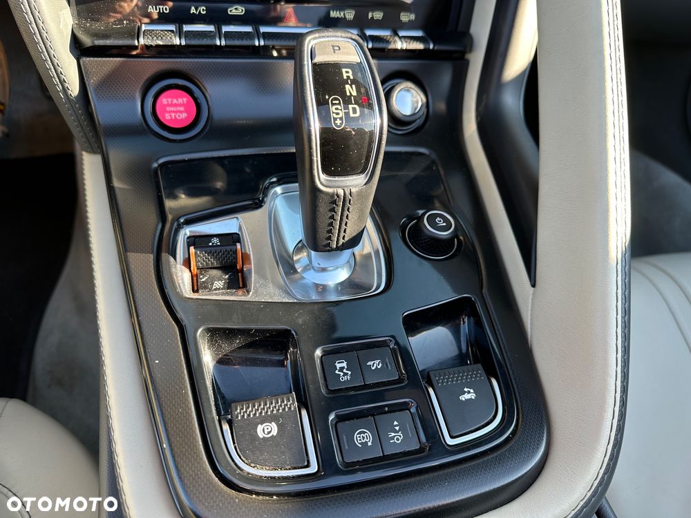 Jaguar F-Type S - 26