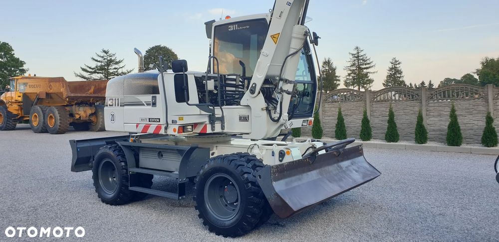 Liebherr 311 rok 2007 łyżka skarpowa hydr. + do kopania 2xpług klima oryginał - 18