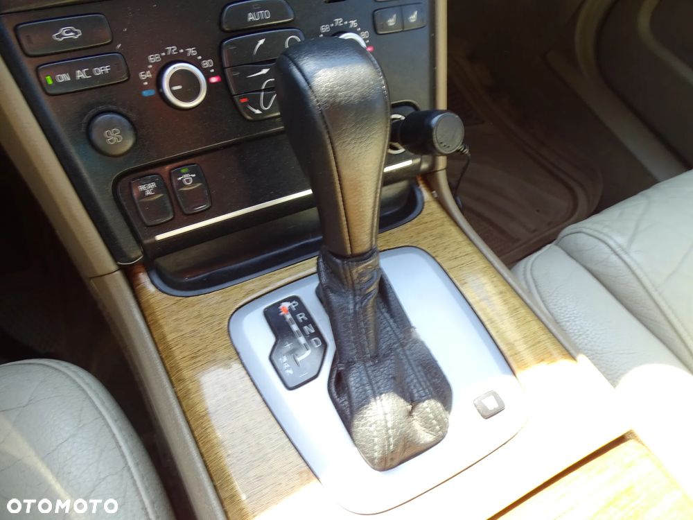 Volvo XC 90 3.2 AWD Sport - 9