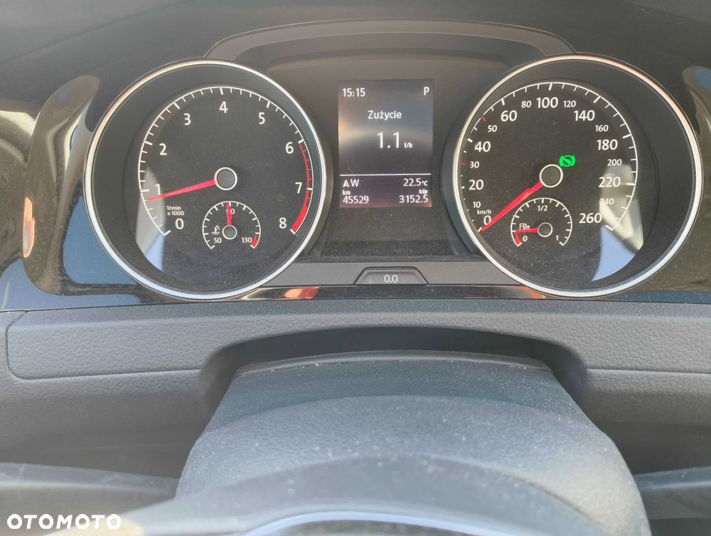 Volkswagen Golf - 8