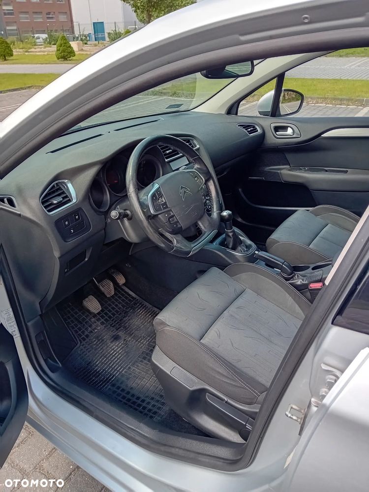 Citroën C4 HDi 90 Attraction - 8