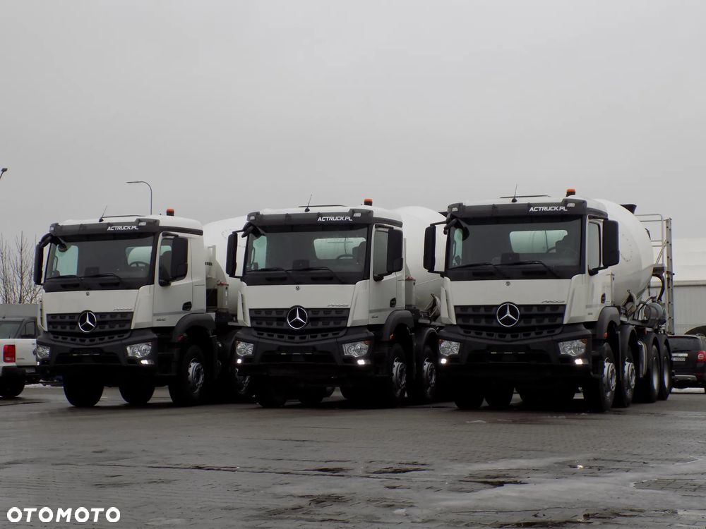 Mercedes-Benz 3240 AROCS/LIEBHERR/ - 1
