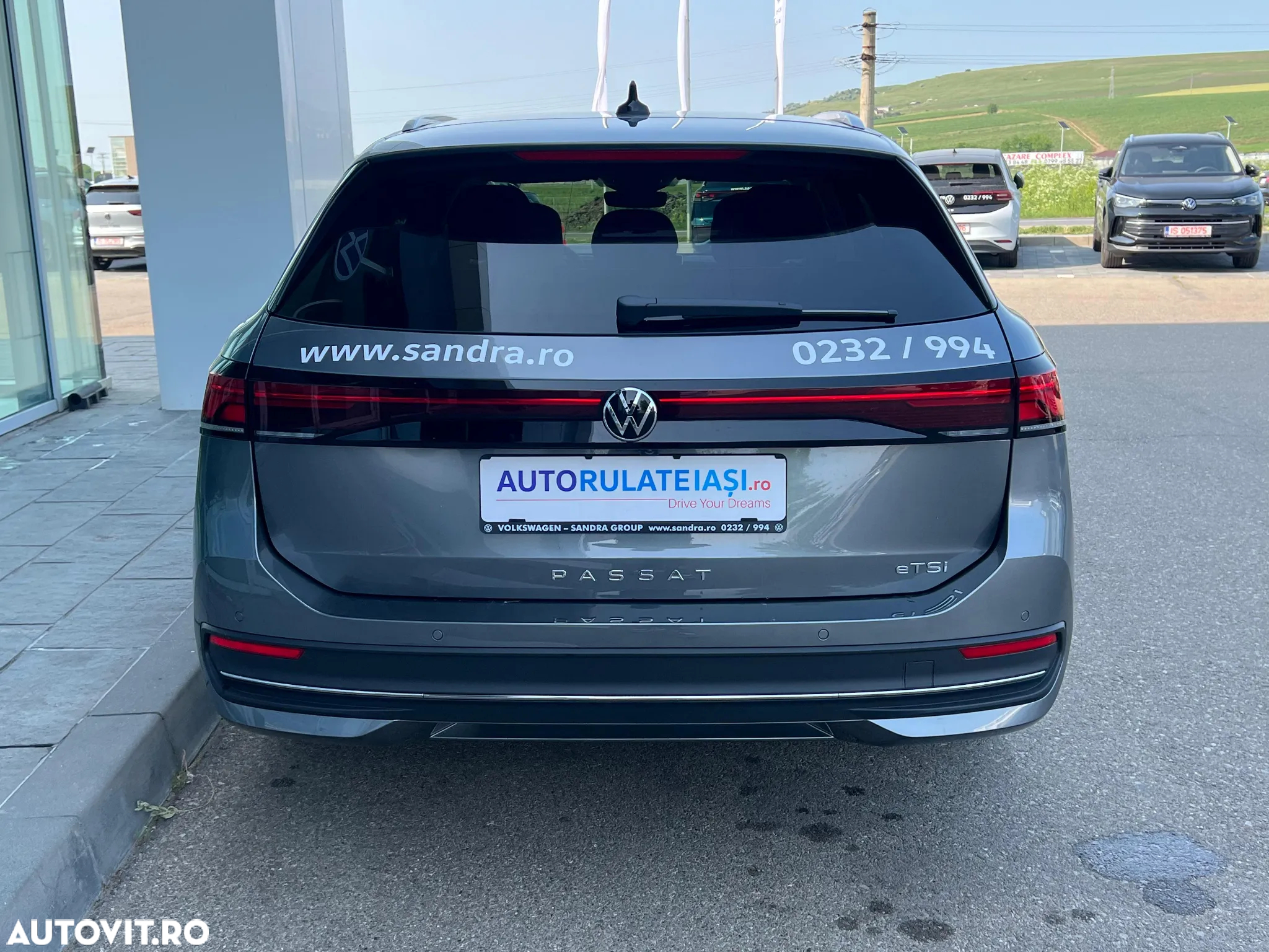 Volkswagen Passat Variant 1.5 eTSI DSG MHEV Business - 4