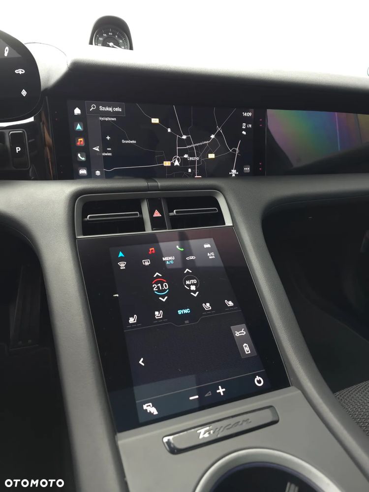 Porsche Taycan Turbo - 17