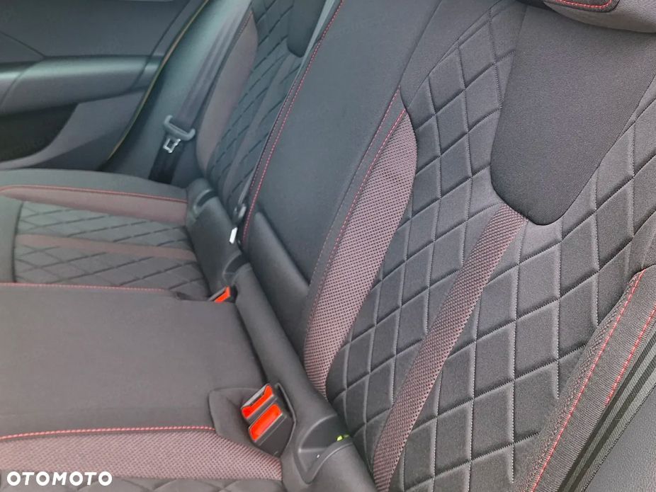 Skoda Octavia 2.0 TSI RS DSG - 7