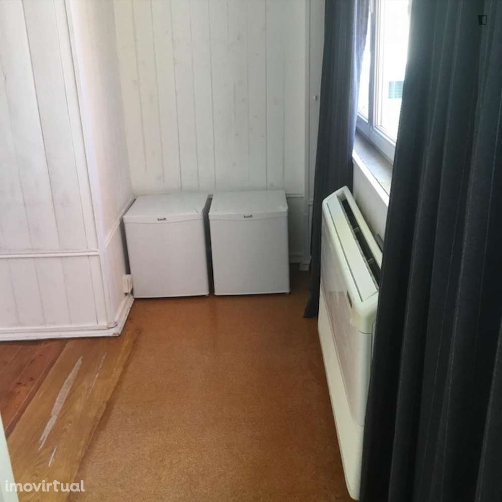 Quarto - localizado em Alameda Lisbon - Grande imagem: 5/17