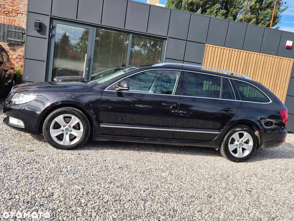 Skoda Superb 2013 photo 5