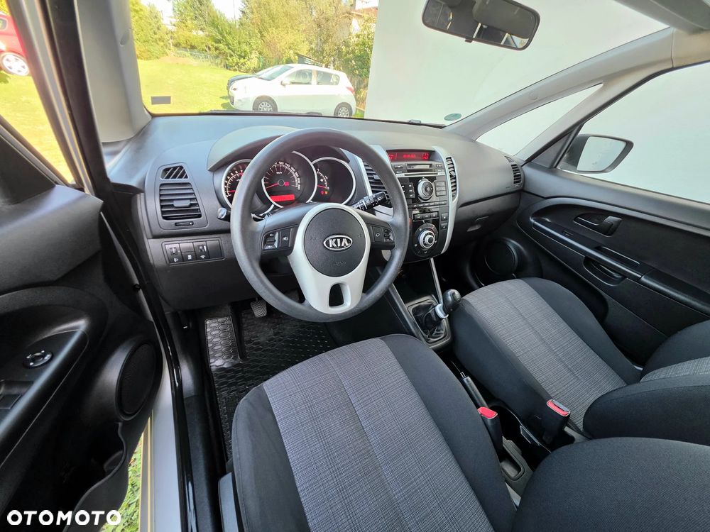 Kia Venga 1.4 CVVT Vision - 10