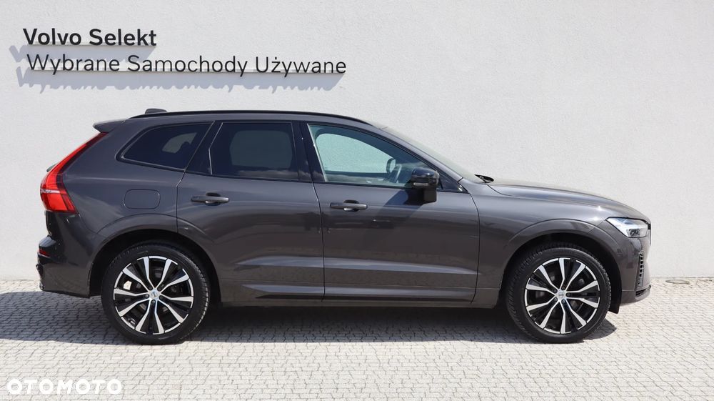 Volvo XC 60 T6 Plug-In Hybrid AWD Plus Dark - 8