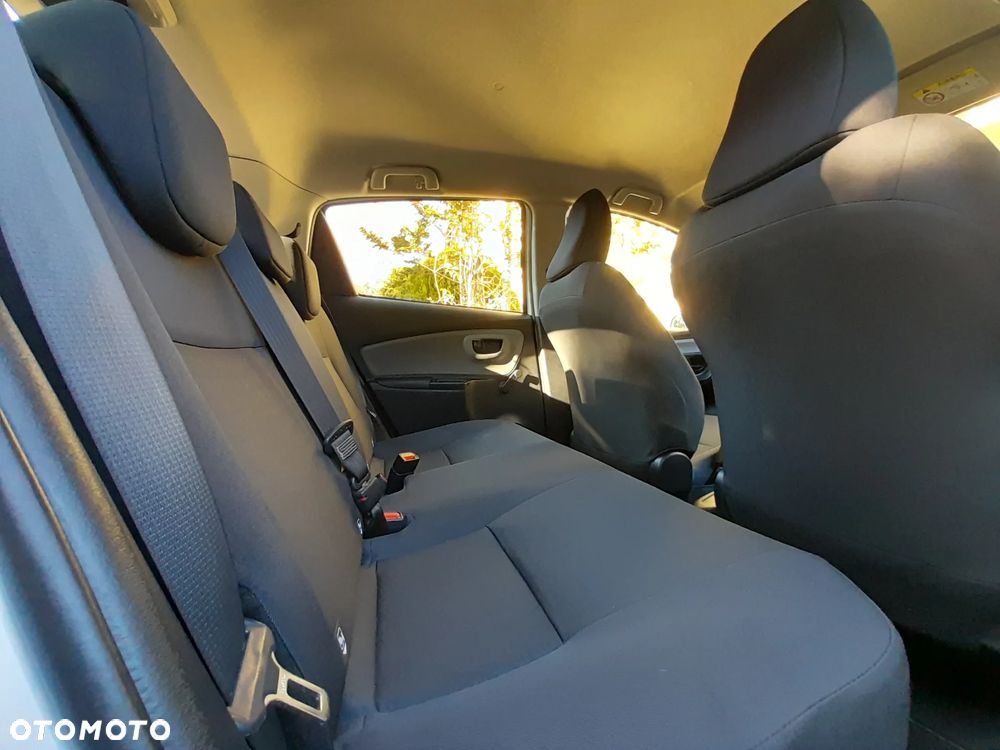Toyota Yaris Hybrid 100 Active - 16