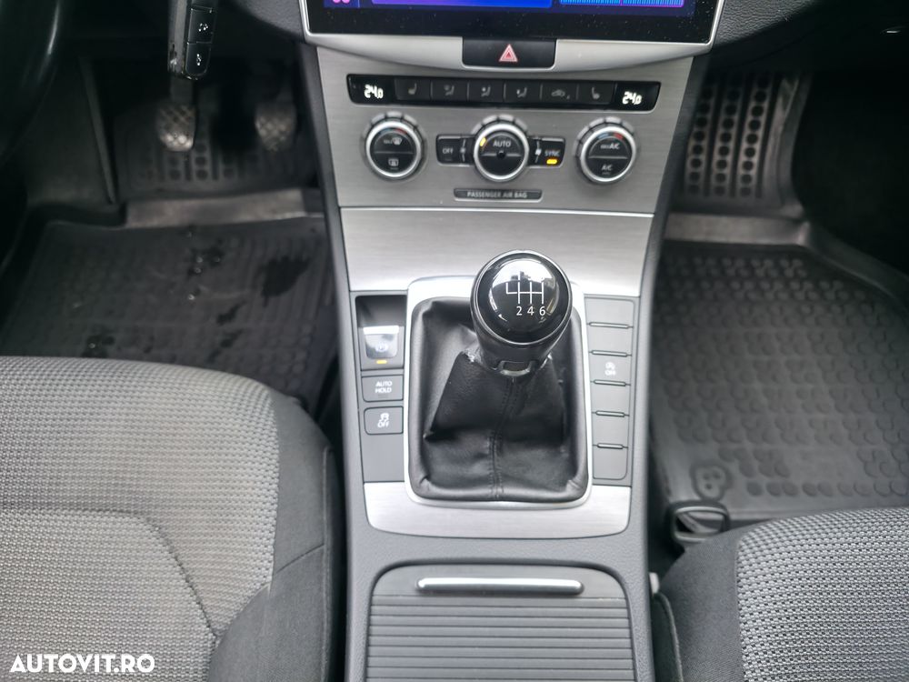 Volkswagen Passat Variant 1.6 TDI BlueMotion Technology Comfortline - 15