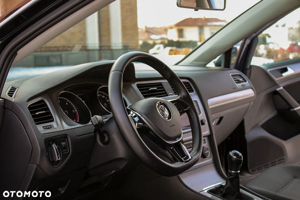 Volkswagen Golf 2.0 BlueTDI Highline - 34