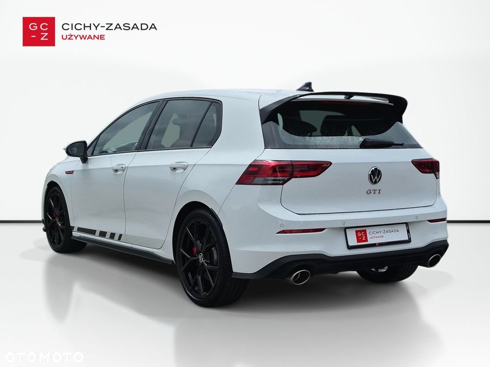 Volkswagen Golf - 3