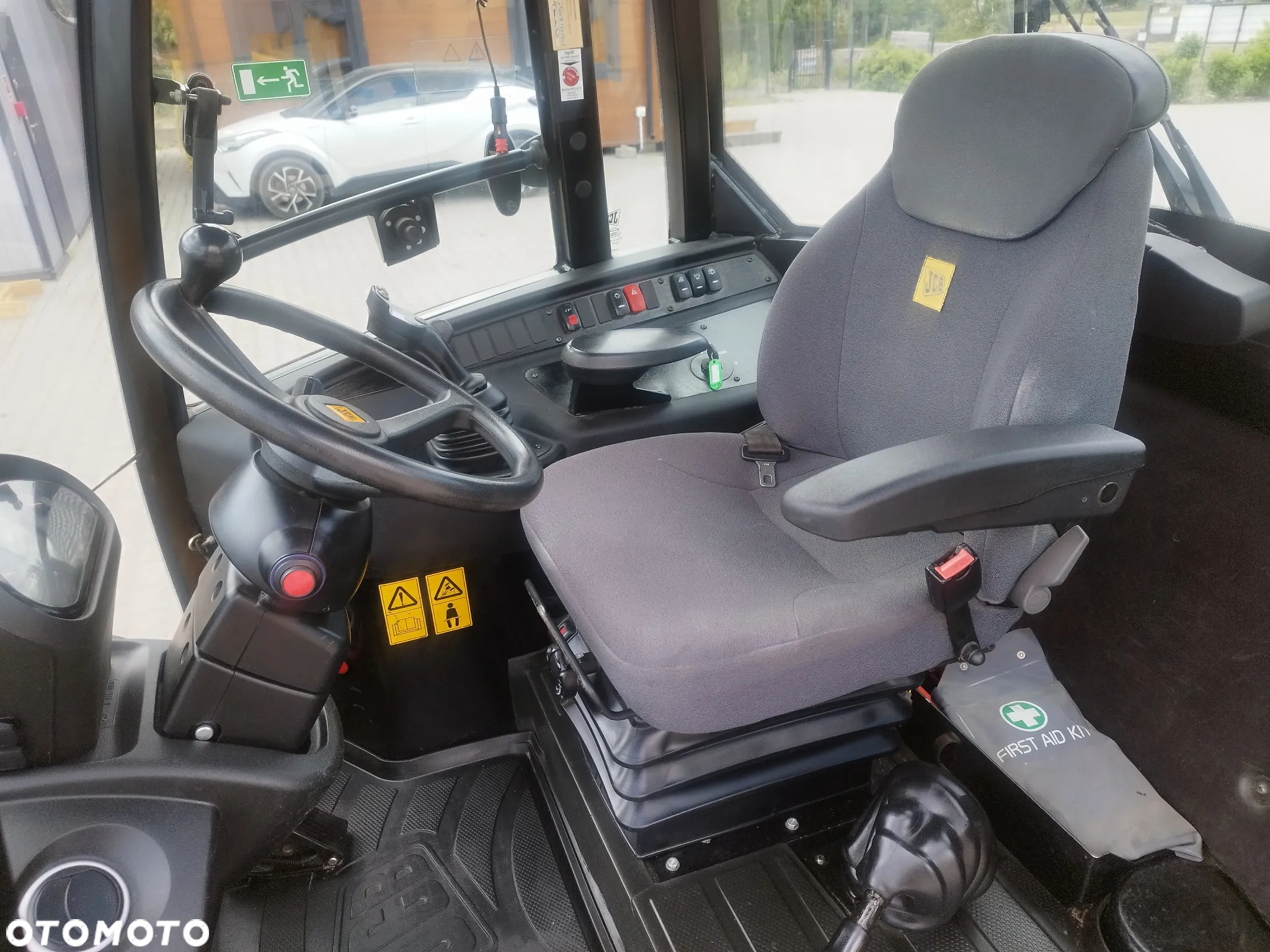 JCB 407/ 2017rok/ 1555mth/ łyżka+widły/zadbana jak nowa - 10