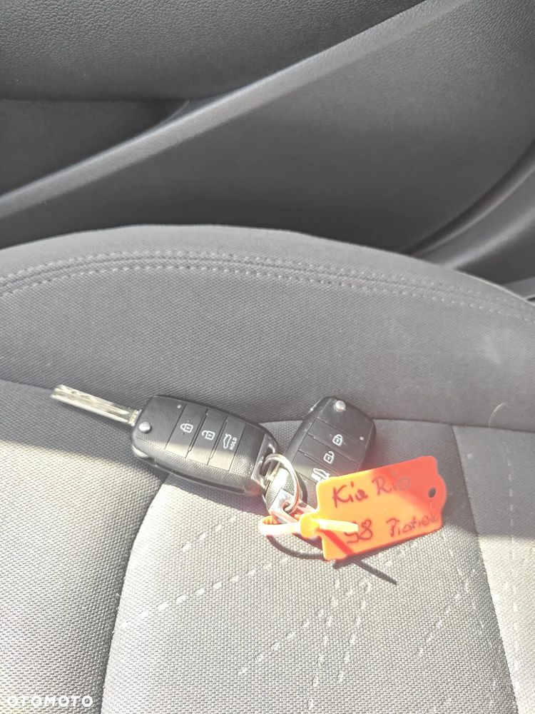 Kia Rio 1.2 Dream Team Edition - 13