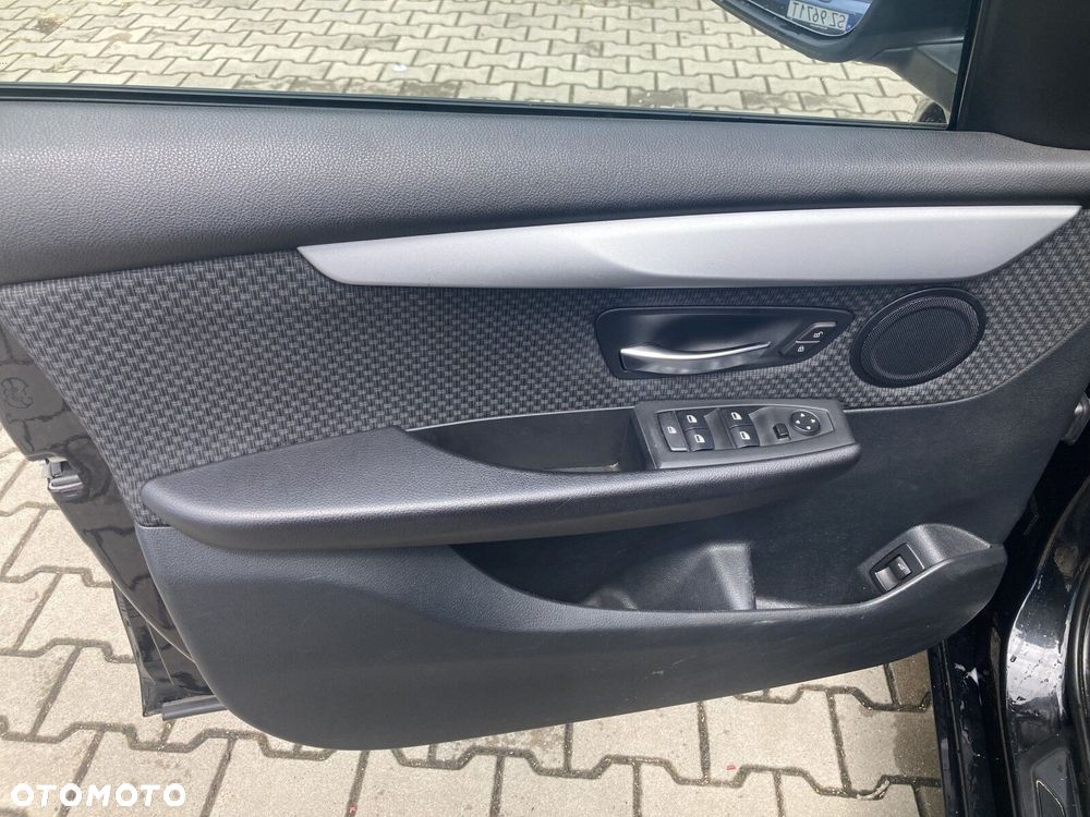 BMW Seria 2 216i - 16