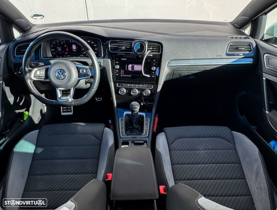 VW Golf 1.5 TSI R-Line - 12