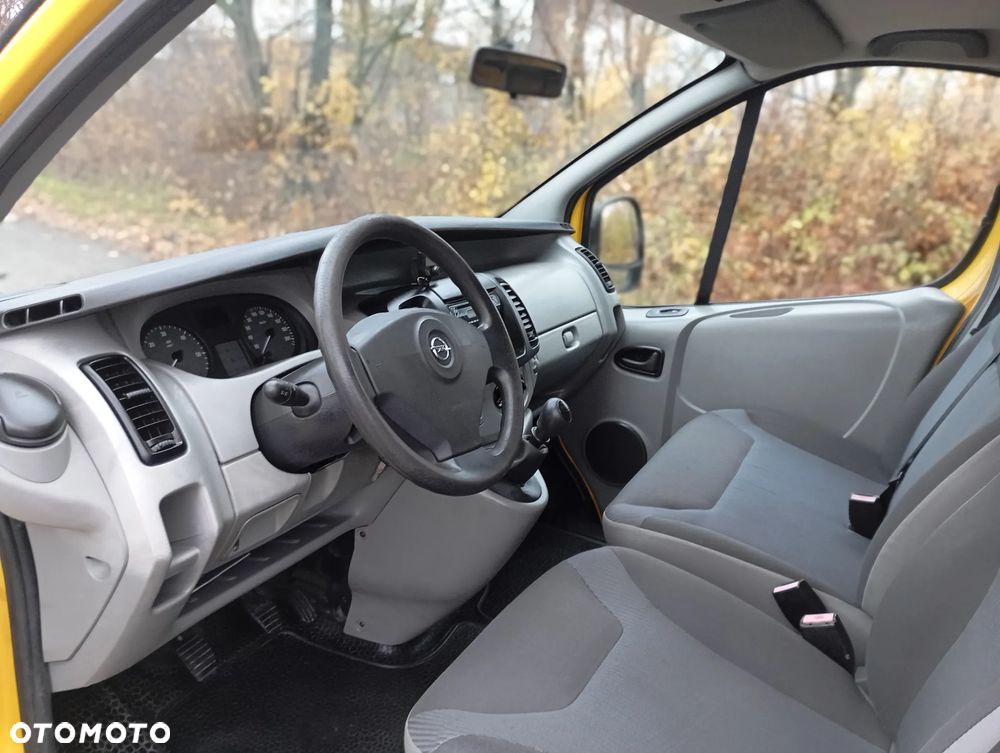 Opel Vivaro - 15