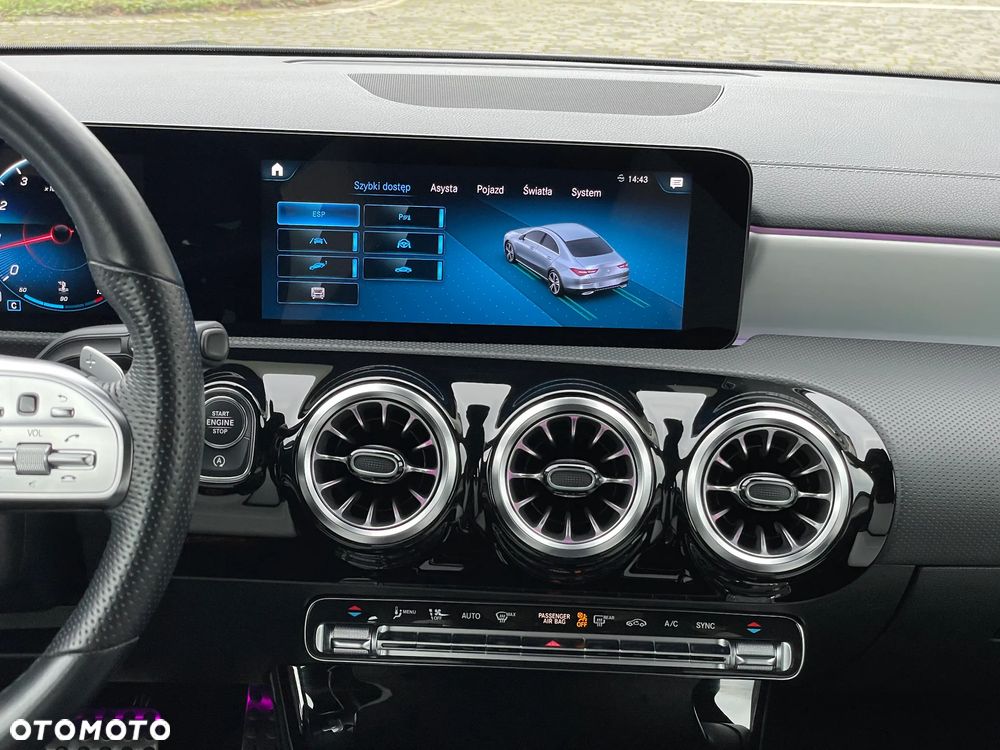 Mercedes-Benz CLA 200 AMG Line 7G-DCT - 24