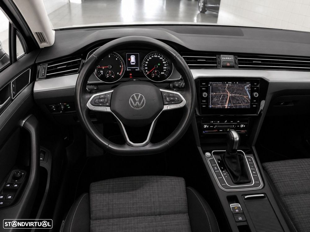 Volkswagen Passat Variant 2.0 TDI Business DSG — fotografia 13