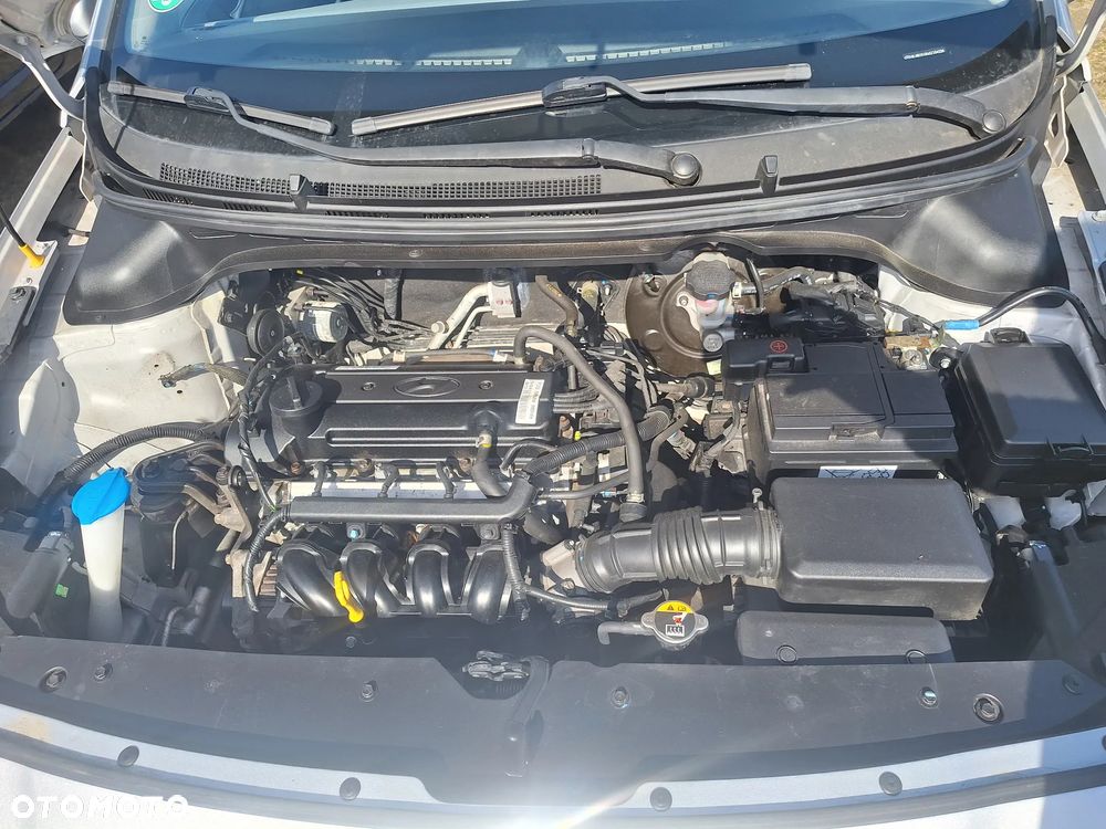 Hyundai i20 blue 1.2 Classic - 12