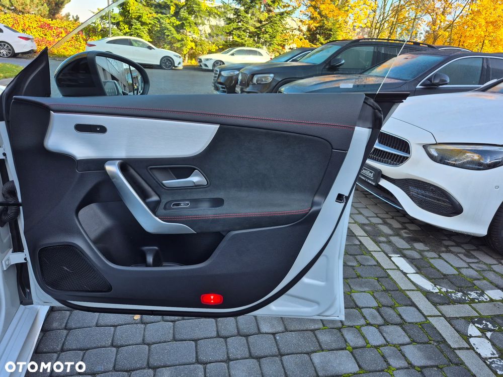 Mercedes-Benz CLA 200 AMG Line 7G-DCT - 28