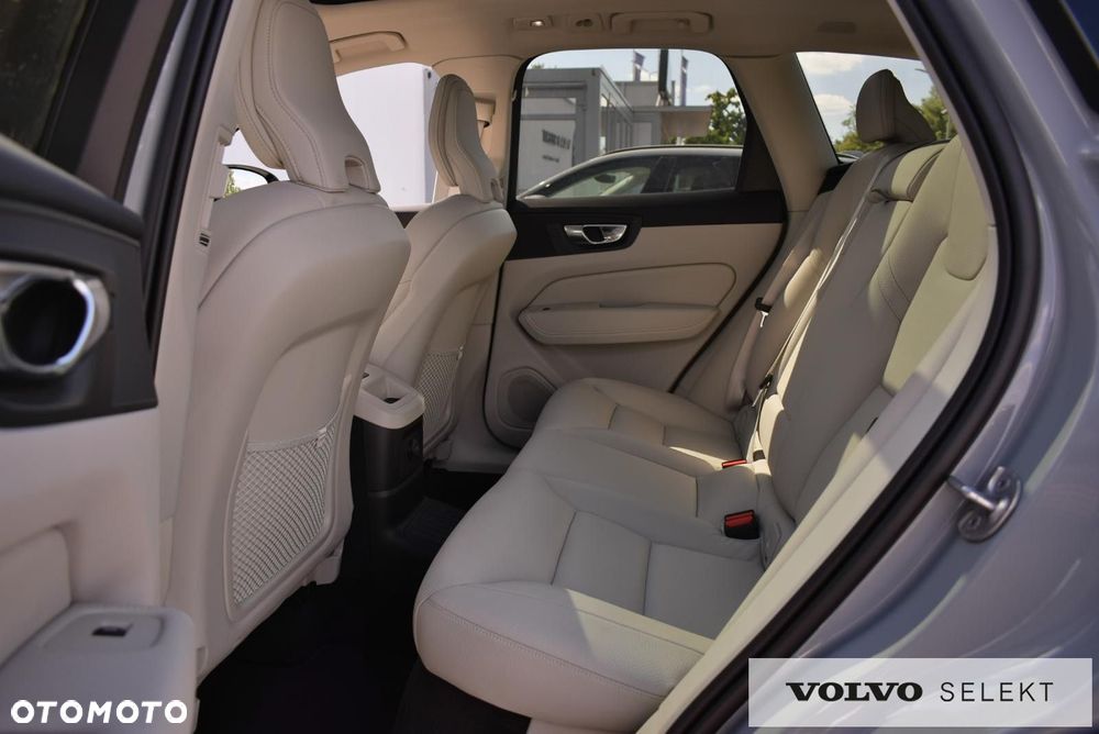 Volvo XC 60 - 24
