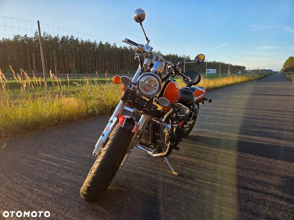 Suzuki Marauder - 4