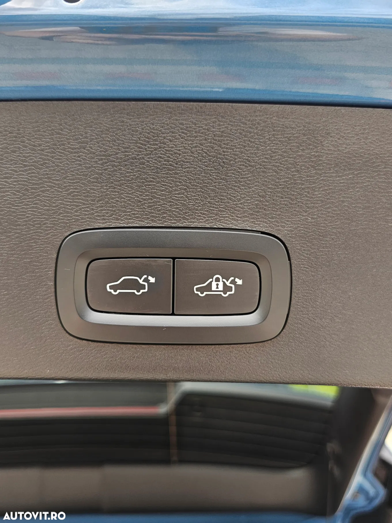 Volvo XC 40 B4 AT8 AWD Mild Hybrid R-Design - 13
