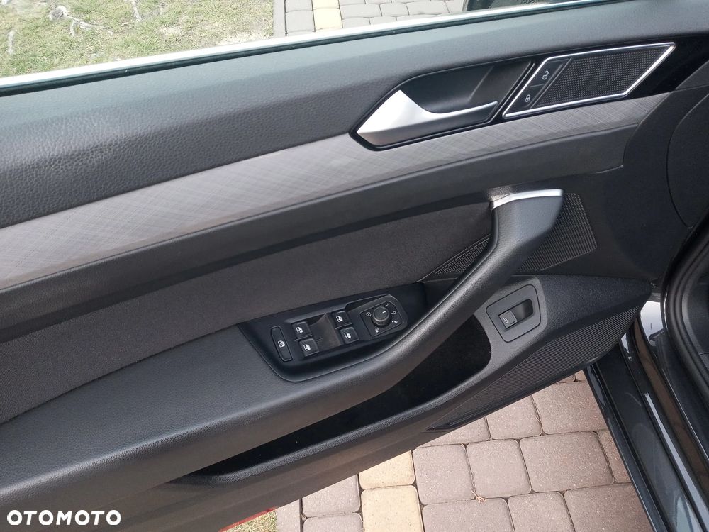 Volkswagen Passat 2.0 TSI Business DSG - 18
