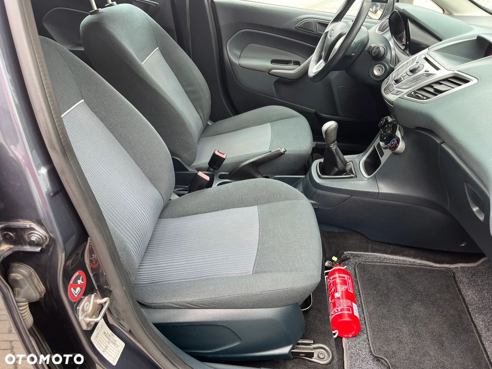 Ford Fiesta 1.6 TDCI SYNC Edition - 19