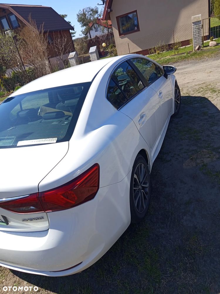 Toyota Avensis 2.0 D-4D Premium - 6